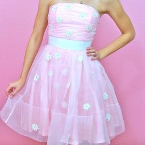 NWT Betsey Johnson Pink w/ White Flowers Dress